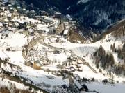 Auron mit Unterkünften am Ende der Piste