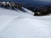 Perfekte Pistenpräparierung im Skigebiet Krvavec