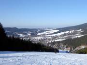 Blick auf den Ort Deštné v Orlických horách