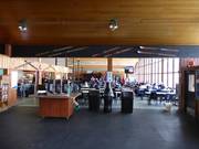 Selbstbedienungsrestaurant in der Main Lodge