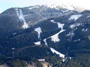 Blick auf die Pisten des Skigebiets Alpe Cermis