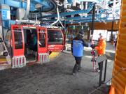 Gepflegter Einstiegsbereich bei der Gondelbahn