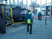 Aufmerksames Personal