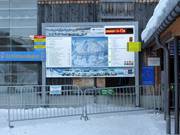 Große Informationstafel an der Talstation