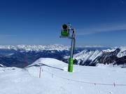 Schneekanone am Gletscherrand