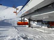 Asitzgipfelbahn 8er - 8er Hochgeschwindigkeits-Sesselbahn (kuppelbar) mit Abdeckhauben und Sitzheizung