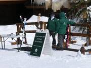 Kostenlose Skiaufbewahrung tagsüber bei der Gastronomie