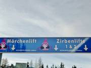 Ausschilderung zu den Liften