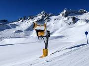 Beschneiung am Stubaier Gletscher