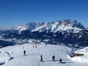 Herrlicher Blick vom Skigebiet St. Johann in Tirol auf den Wilden Kaiser