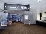 Gepflegter Kassenbereich an der neuen Trittkopfbahn (Zürs)