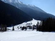 Blick auf die Unterkünfte an der Talstation