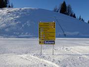 Pistenausschilderung im Skigebiet Civetta