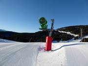 Leistungsfähige Schneekanonen im Skigebiet Les Angles