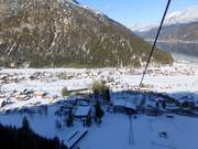 Talstation Karwendel Bergbahn mit nahe gelegenen Unterkünften