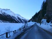 Die Gletscherstraße am Gepatsch-Stausee