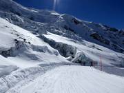 Die Piste führt direkt über den Triftgletscher