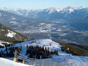 Blick von der Bergstation Eagle Ridge auf den Ort Jasper