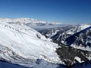 Blick von der Bergstation Gratlift zur Waldalm