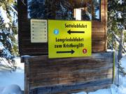 Pistenausschilderung im Skigebiet