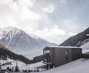 AhriaNova Apartments