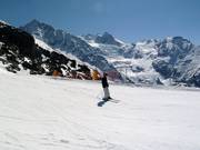 Skipiste Seetalhorn-Durlochhorn-Plattja mit Blick auf den Riedgletscher