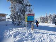 Informationstafeln im Skigebiet