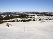 Blick vom höchsten Punkt im Skigebiet