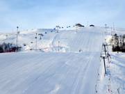 Blick auf den frisch präparierten Hang am Morgen