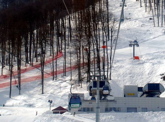 Zapovedniy les - 8er Gondelbahn (Ein-Seil-Umlaufbahn)