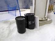 Sammelbehälter von Pfandflaschen in der Skihalle