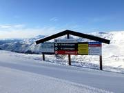 Ausführliche Informationstafel am Myrkdalsekspressen