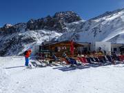 Bödelehütte an der Talstation der Sesselbahn Fernau