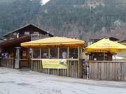 Schirm Garfrescha an der Talstation