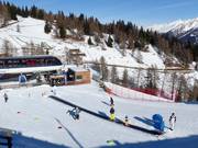 Das Förderband an der Bergstation der Gondelbahn