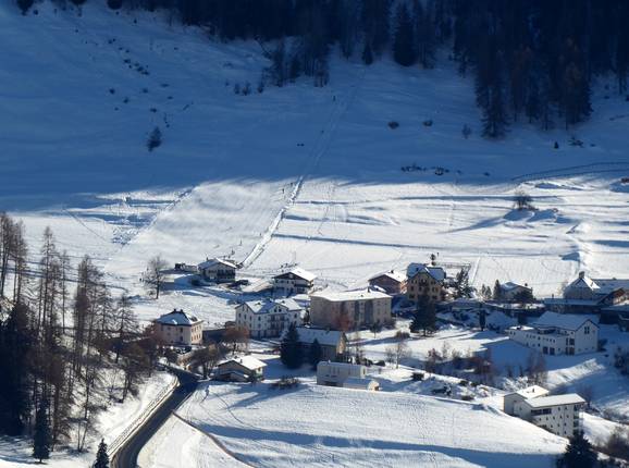 Blick auf den Übungshang in Tarasp