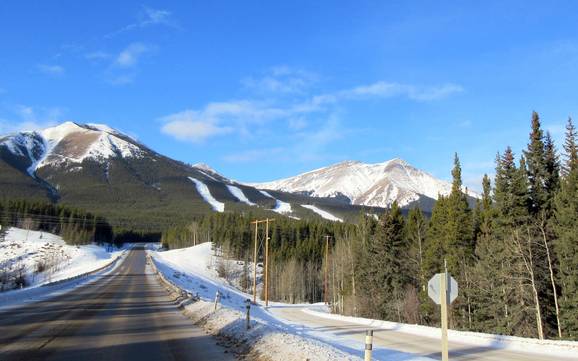 Kananaskis Country: Anfahrt in Skigebiete und Parken an Skigebieten – Anfahrt, Parken Nakiska