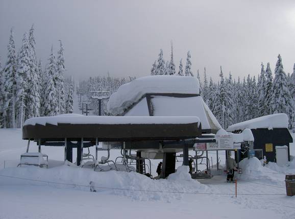 Northwest Express - 4er Hochgeschwindigkeits-Sesselbahn (kuppelbar)