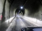 Der einspurige Munt La Schera Tunnel von der Schweiz
