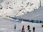 Seillift an einer Verbindungspiste in Arc 1950