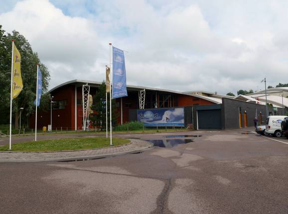 Blick auf die Skihalle